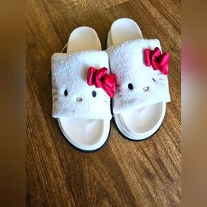 Hello Kitty‎ Plush Slides💗